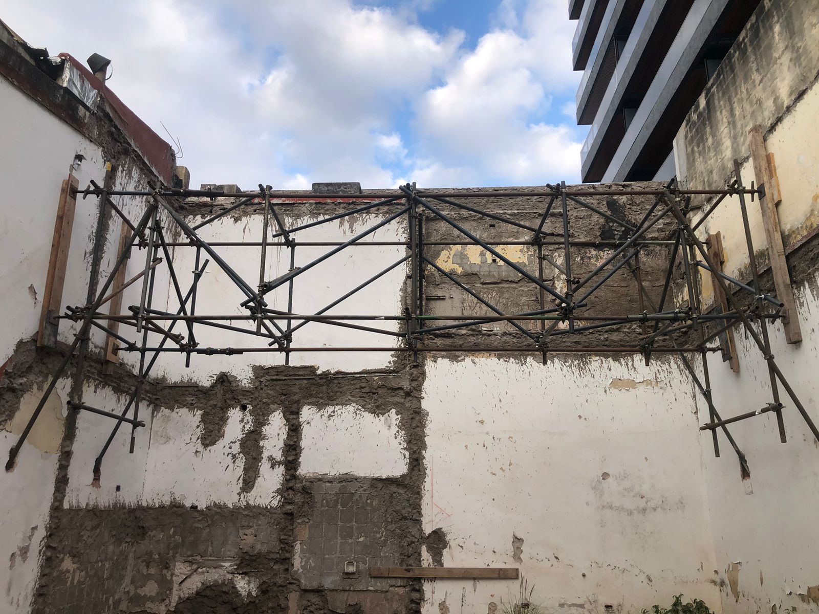 VIGA DE APUNTALAMIENTO - VILLA CRESPO