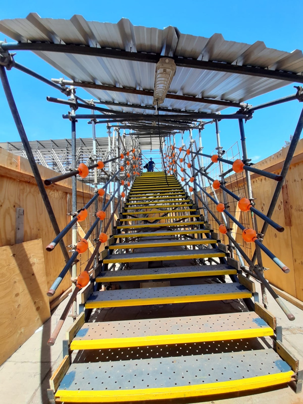 CRUCE PEATONAL EST. JCP