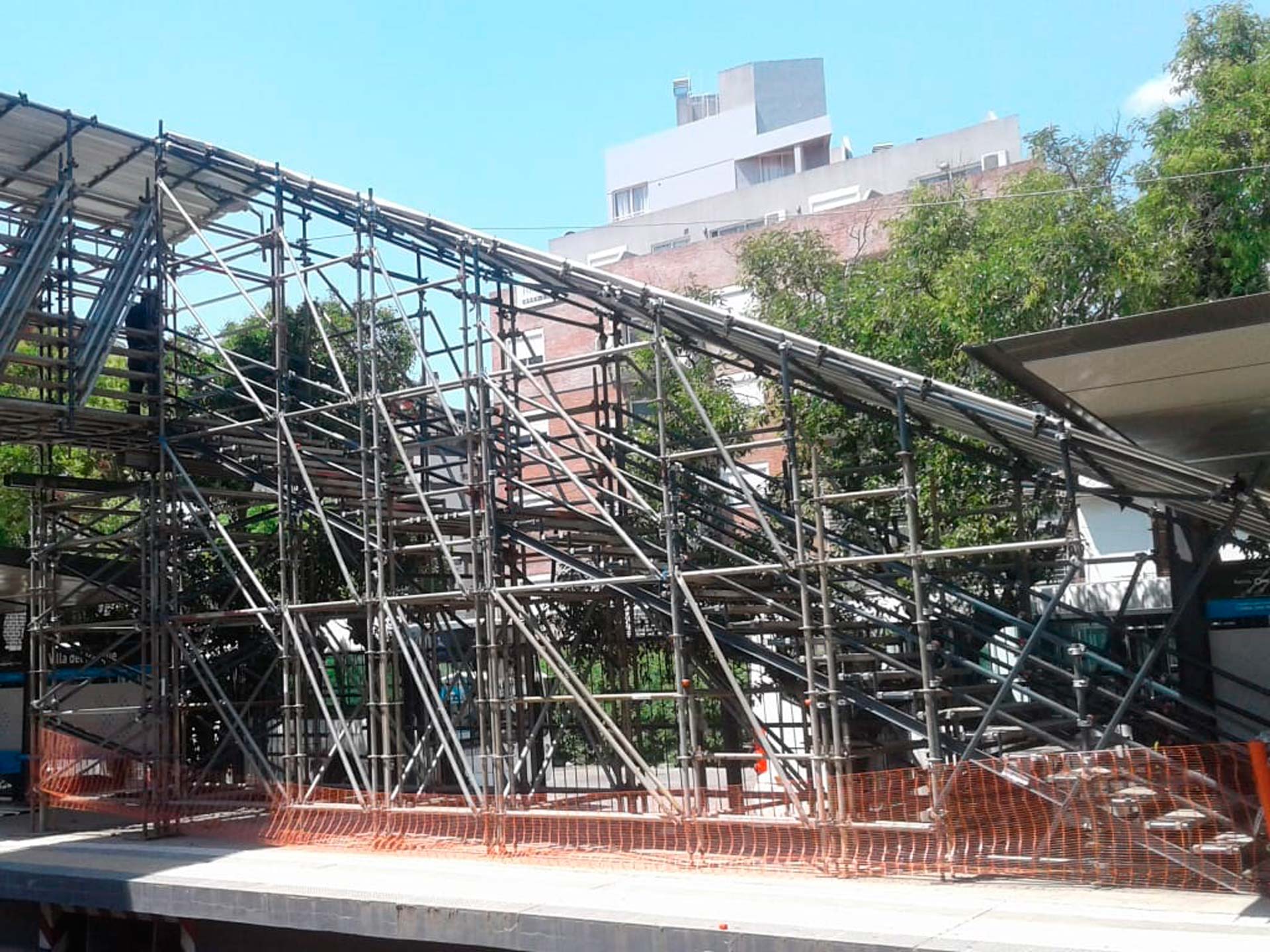 Viaducto San Martìn, Pasarela provisoria estación Villa del Parque