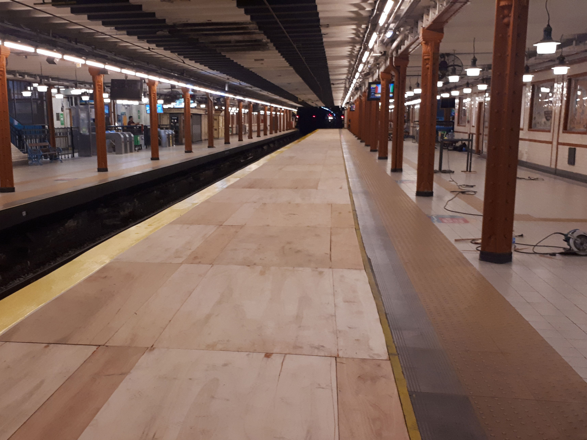 Subte A estación perú