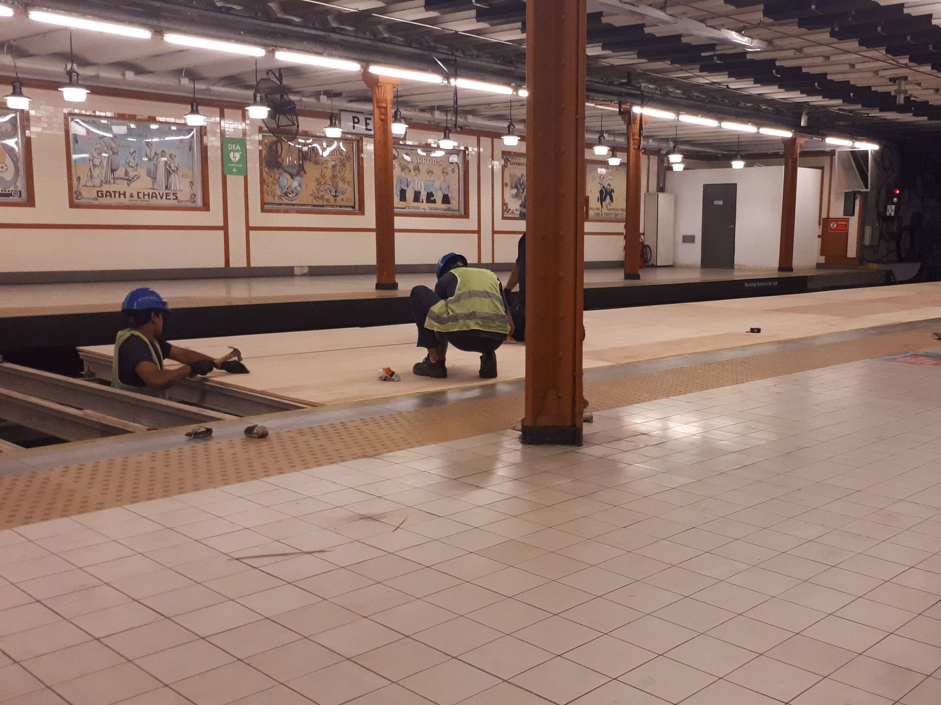 Subte A estación perú