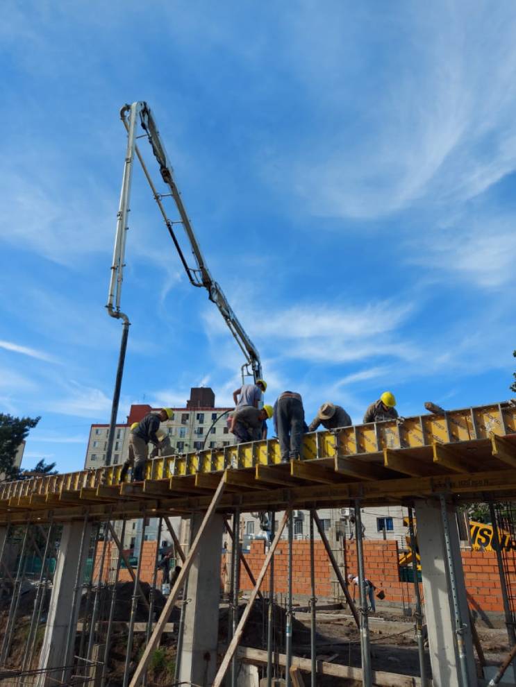 Pileta Semiolímpica, Quilmes