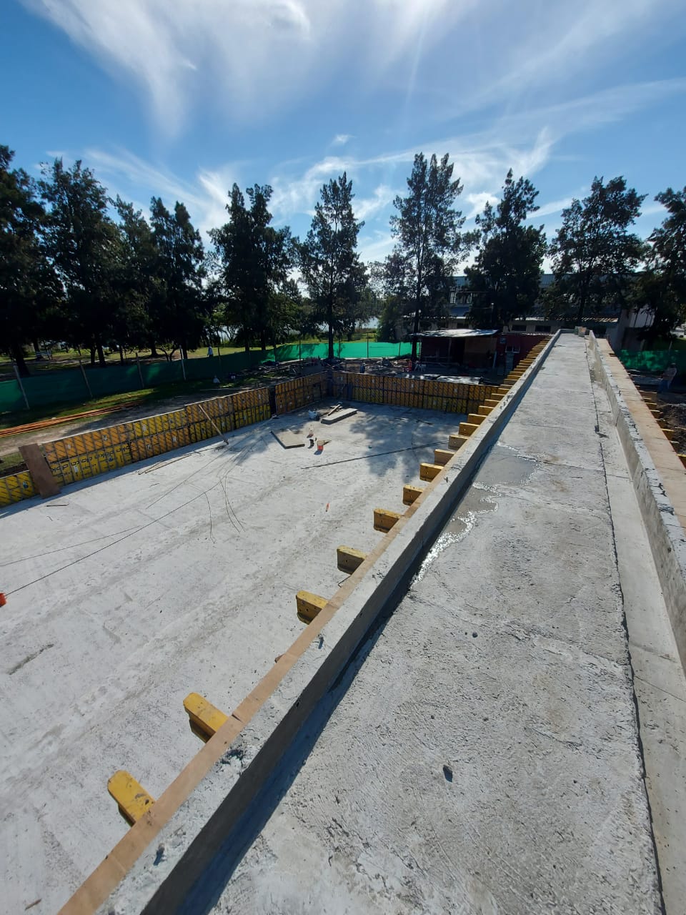 Pileta Semiolímpica, Quilmes