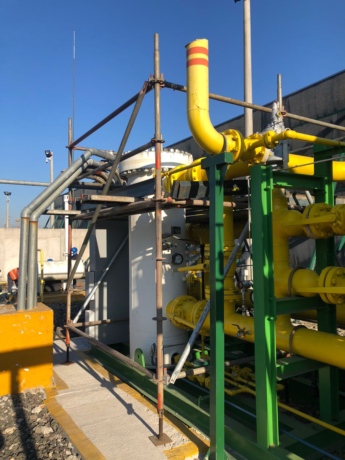 Andamio Multidireccional sobre Tuberías de Gas